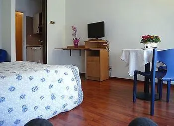 Residence Pola Milan Aparthotel