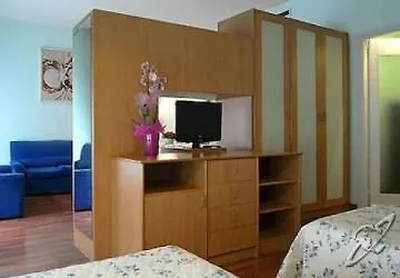 Residence Pola Milan Aparthotel